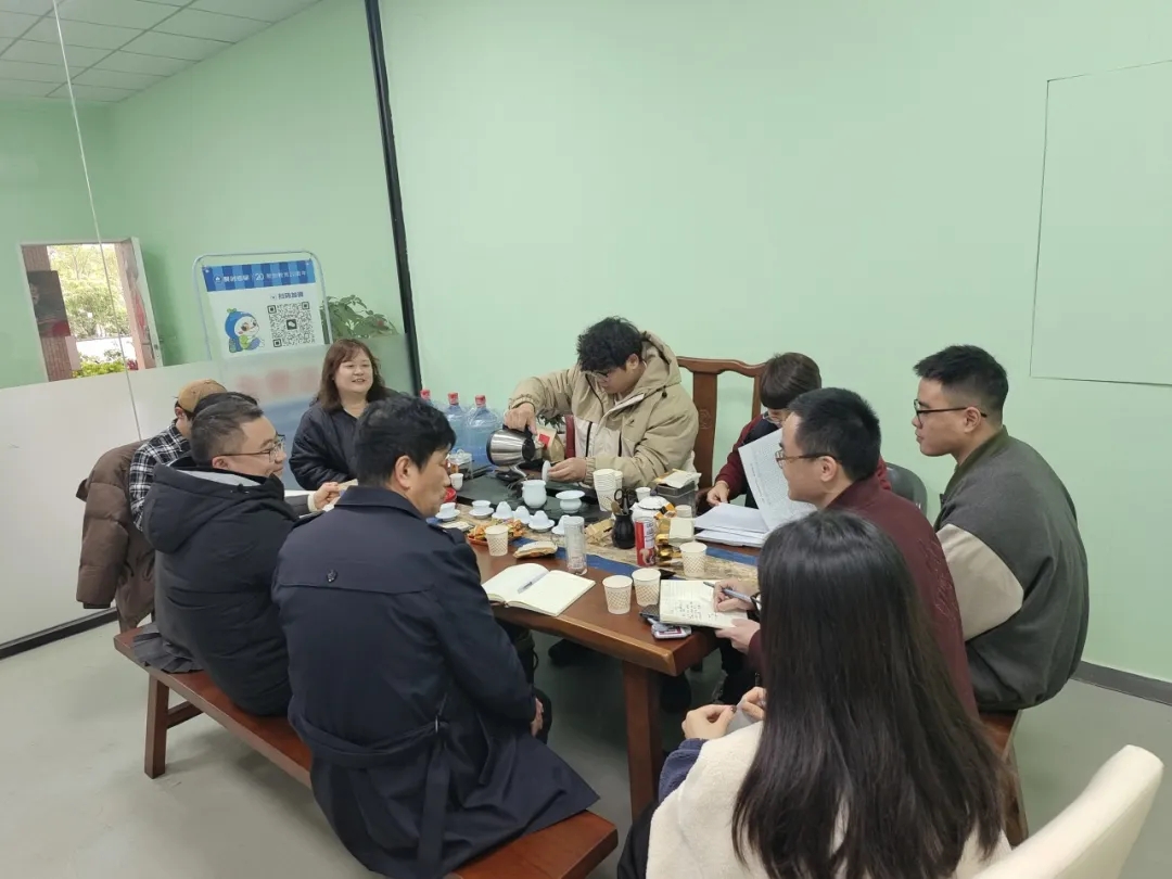 色老久久精品偷偷鲁海报