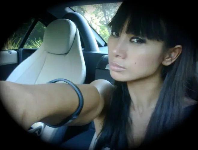 ass年轻少妇pic精品海报