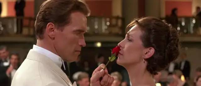 19岁潮水RAPPER 音乐可以传递正能量海报